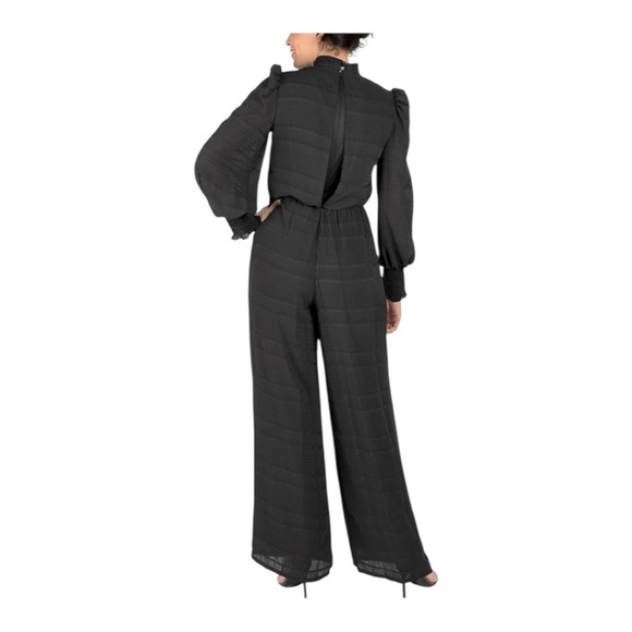 Julia Jordan Black Long Sleeve Tie Neck Jumpsuit. Size 6. - Picture 2 of 16